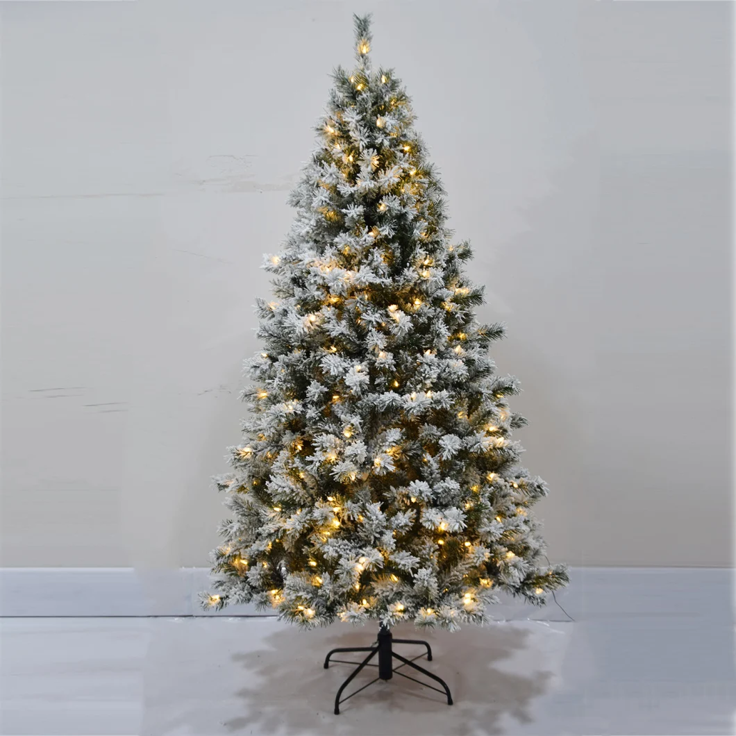 High Quality Xmas Tree Supplies 6FT/7.5FT/9FT Artificial PVC Flocked Hinged Tree with Clear Light for Christmas Outside Indoor Decorattion