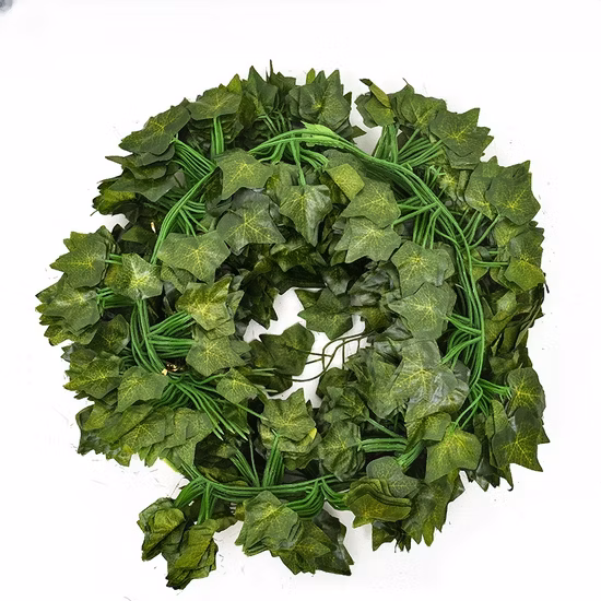 Venta al por mayor colgantes hojas artificiales vides decorativas hiedra vides para decoración al aire libre